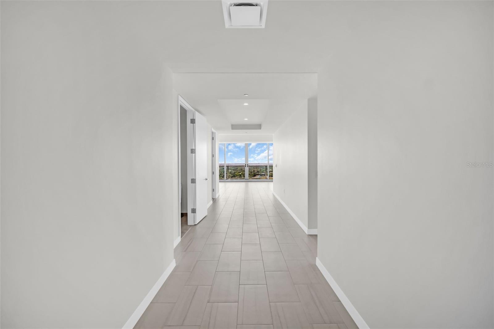 Image 45 of 87 For 400 Central Avenue 3401