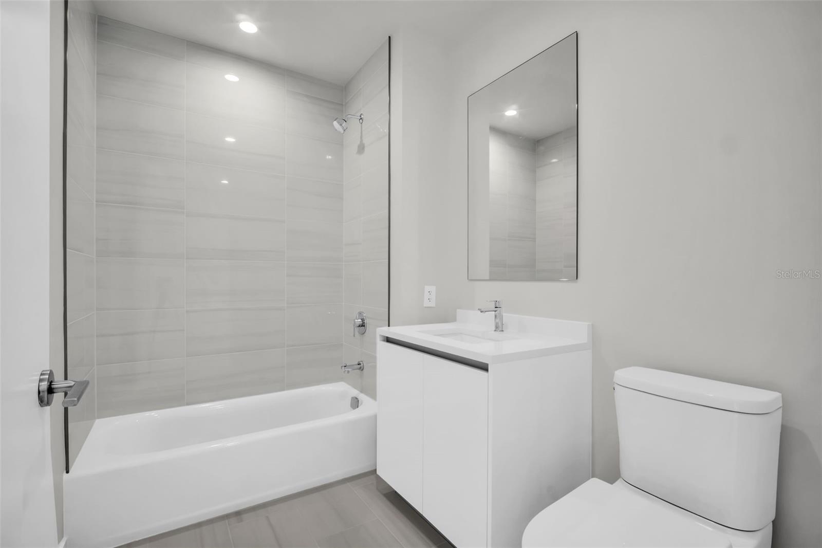 Image 54 of 87 For 400 Central Avenue 3401