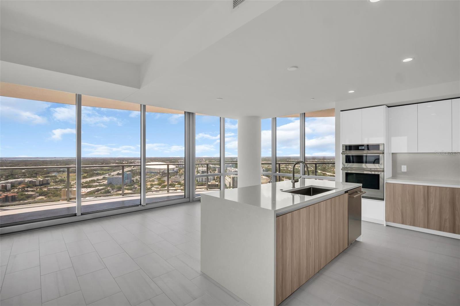 Image 6 of 87 For 400 Central Avenue 3401