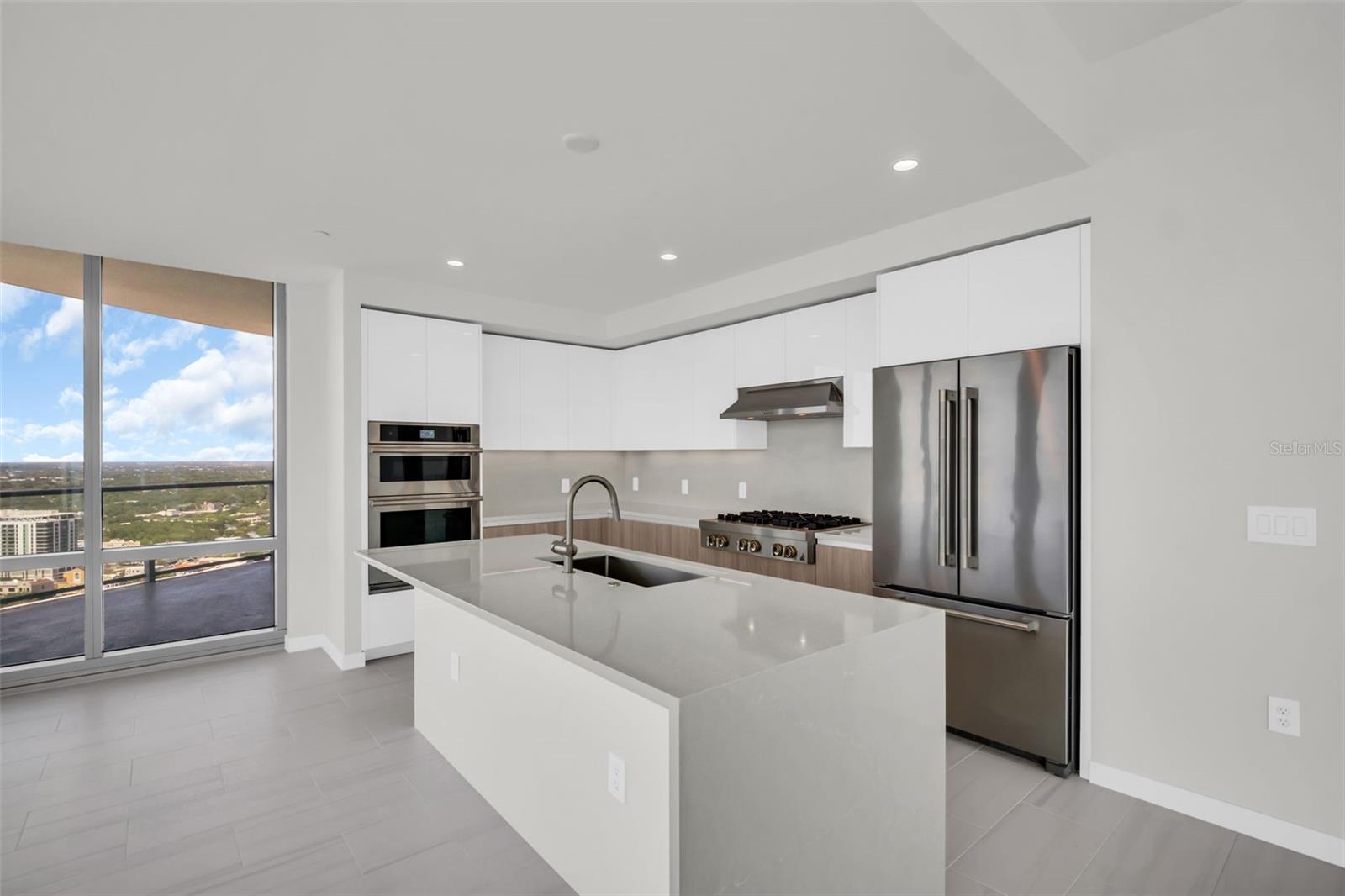 Image 7 of 87 For 400 Central Avenue 3401