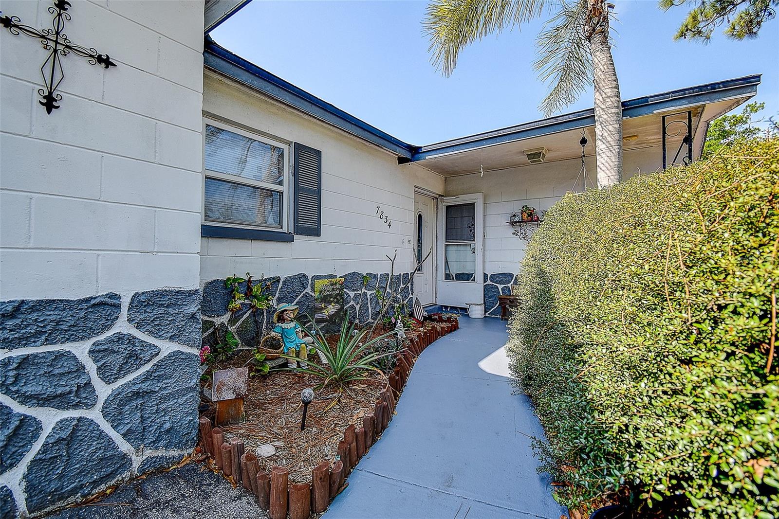 Image 3 of 40 For 7834 42nd Avenue N