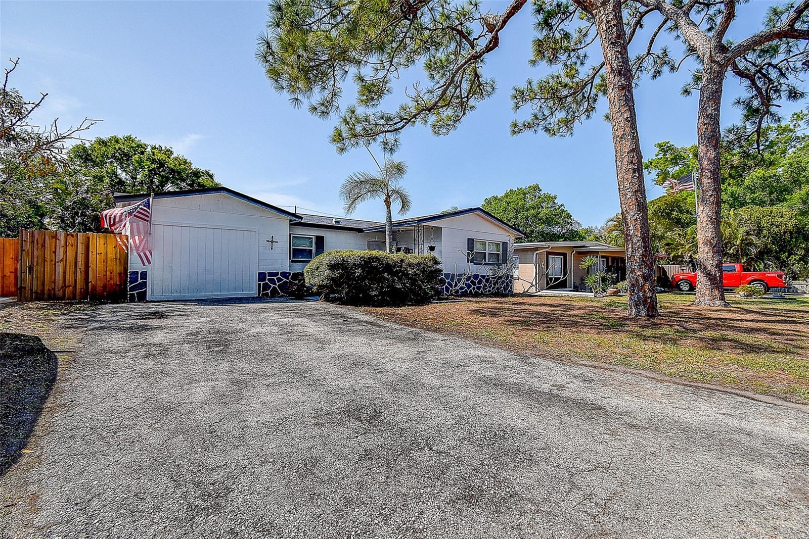 Image 4 of 40 For 7834 42nd Avenue N