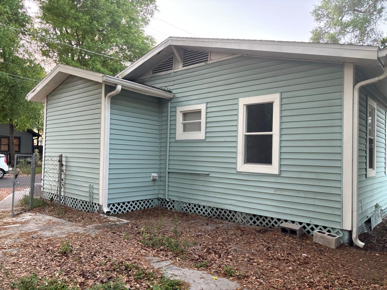 Image 3 of 10 For 922 Ida Street