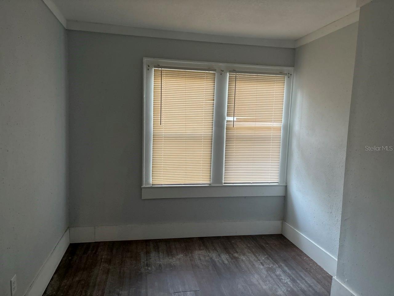 Image 9 of 10 For 922 Ida Street