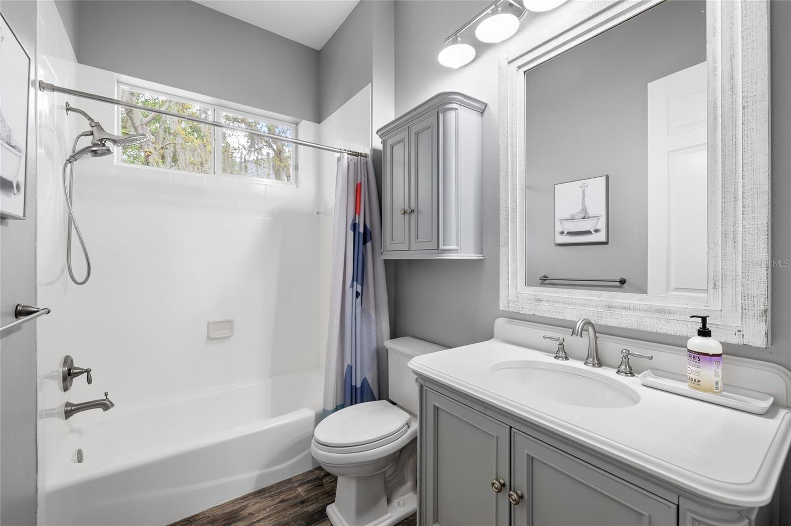 Listing photo id 31 for 16109 Ternglade Drive