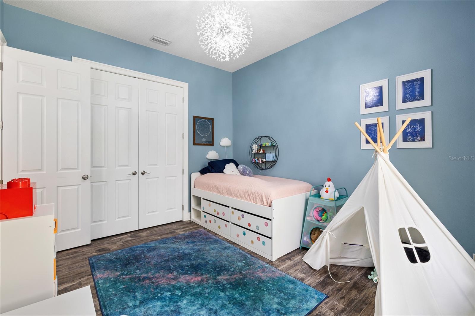 Listing photo id 35 for 16109 Ternglade Drive