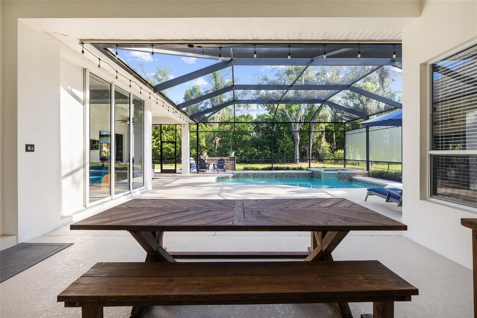 Listing photo id 44 for 16109 Ternglade Drive