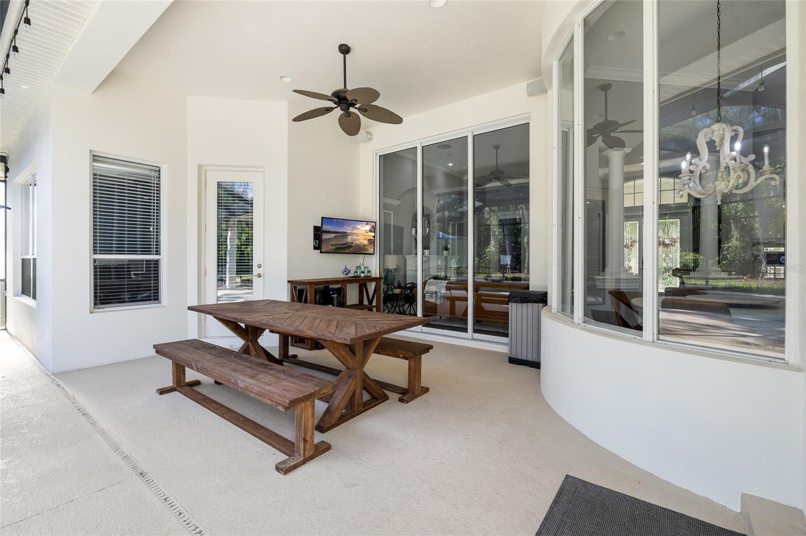 Listing photo id 46 for 16109 Ternglade Drive