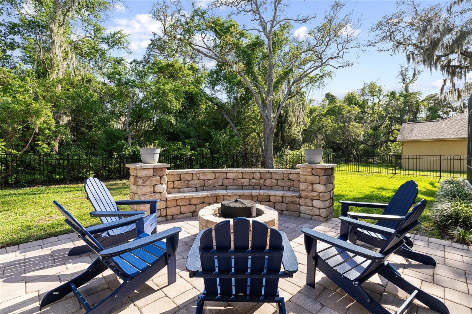 Listing photo id 49 for 16109 Ternglade Drive