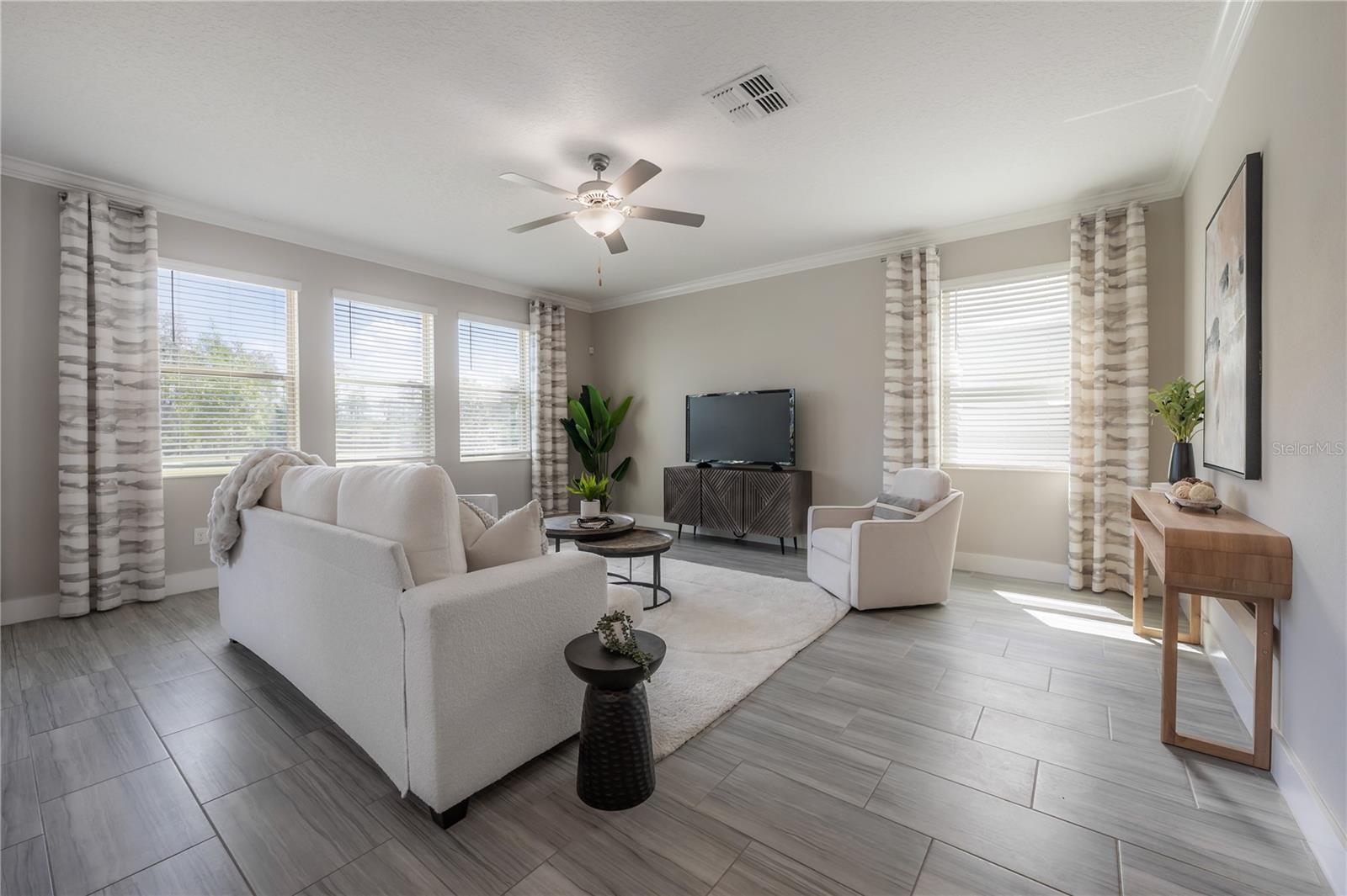 Listing photo id 8 for 4652 Ballantrae Boulevard