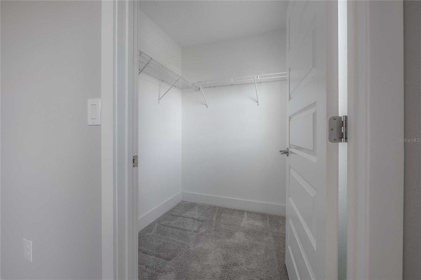 Listing photo id 25 for 4652 Ballantrae Boulevard