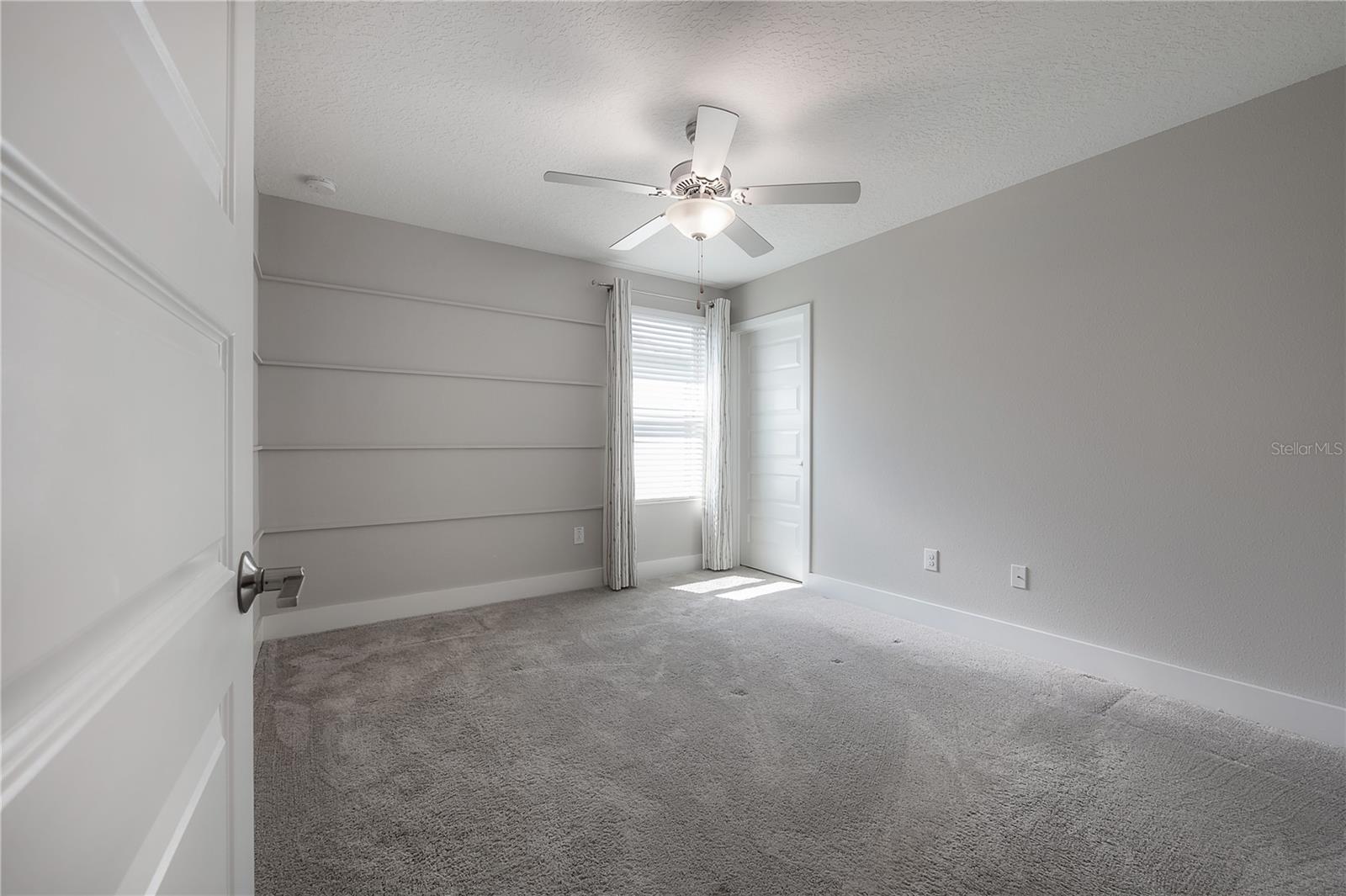 Listing photo id 28 for 4652 Ballantrae Boulevard