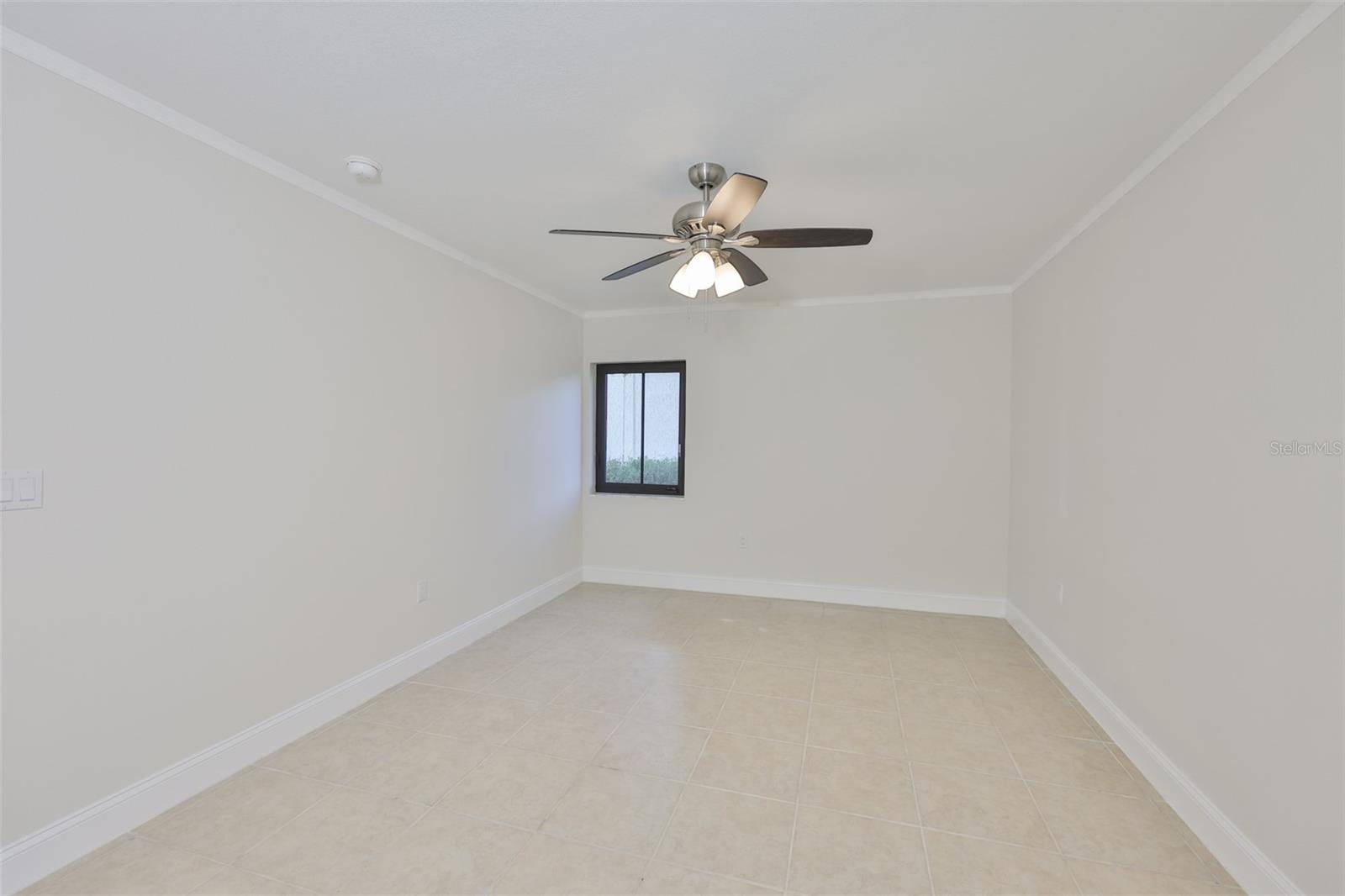 Image 11 of 37 For 11502 7th Lane N 1401