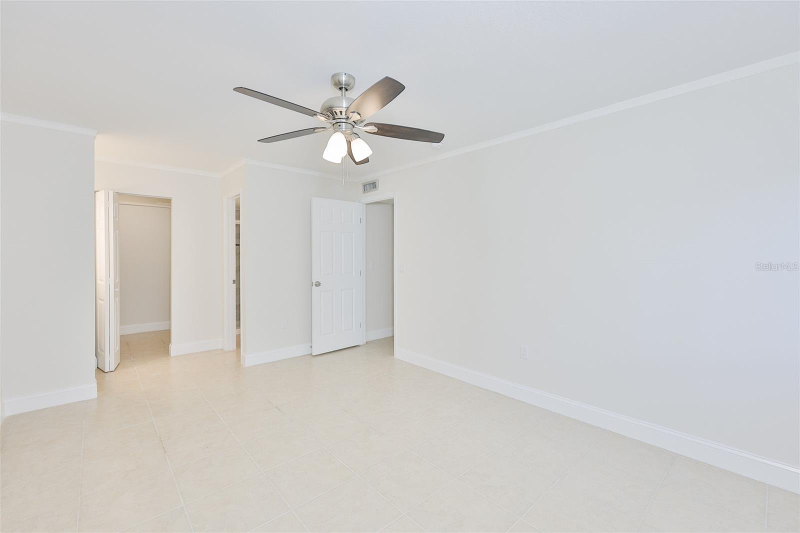 Image 12 of 37 For 11502 7th Lane N 1401