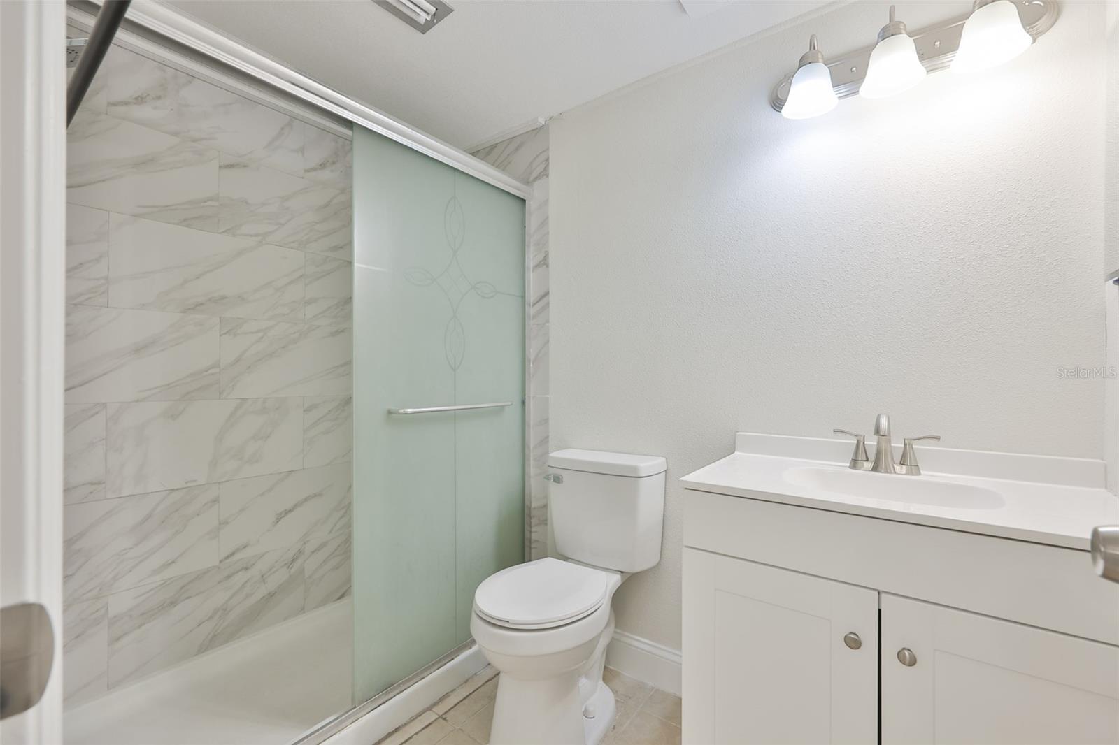 Image 16 of 37 For 11502 7th Lane N 1401