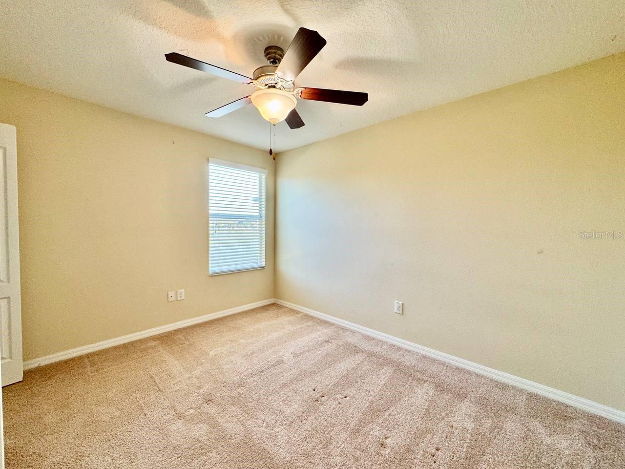 Image 15 of 32 For 18815 Hampstead Heath Court