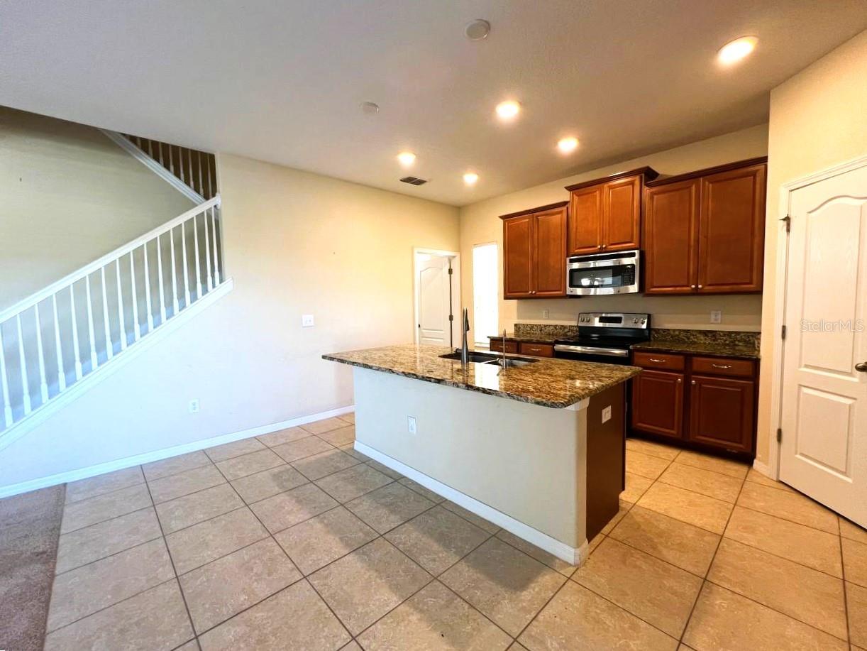 Image 8 of 32 For 18815 Hampstead Heath Court