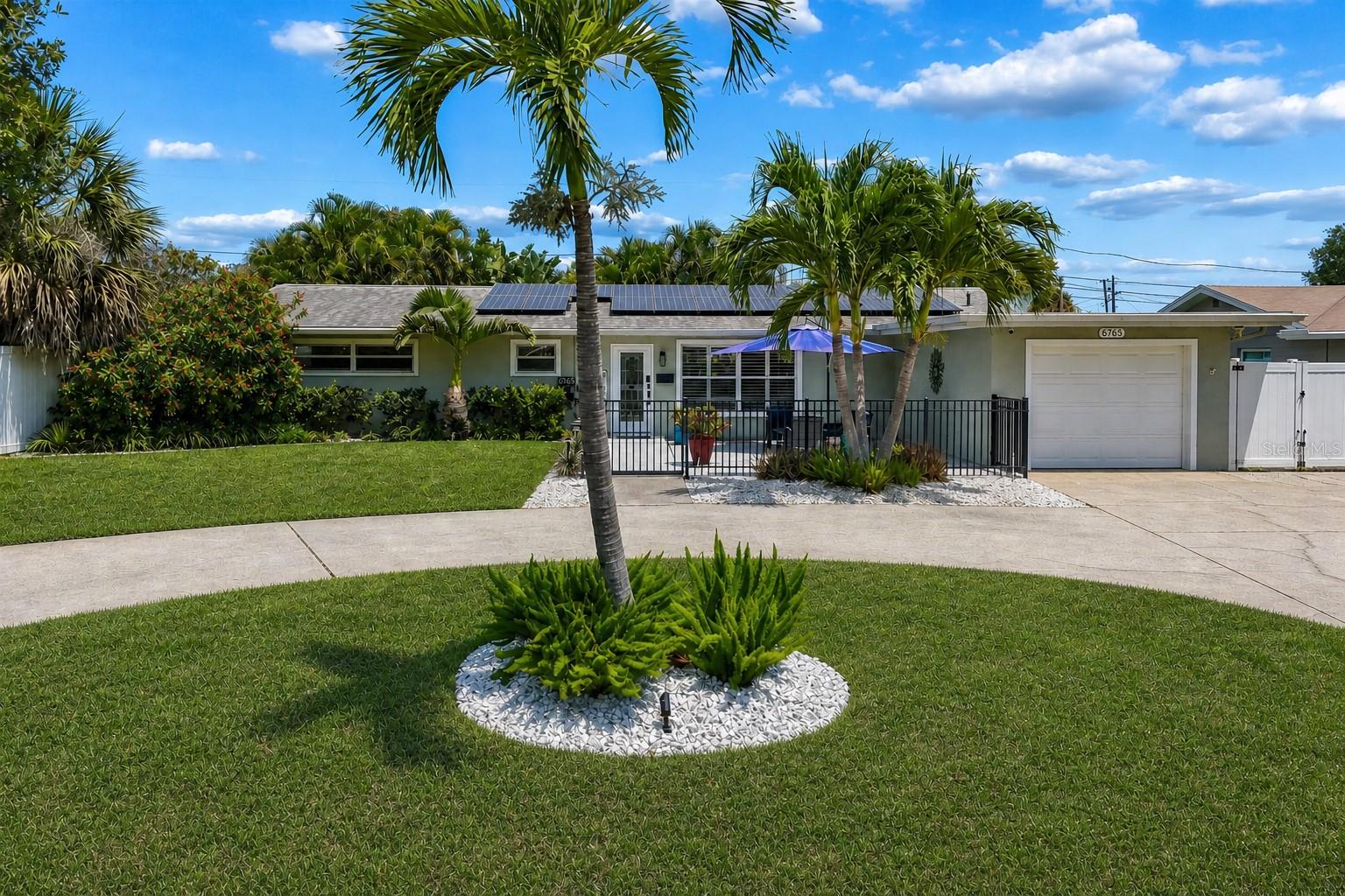 Details for 6765 11th Avenue N, ST PETERSBURG, FL 33710