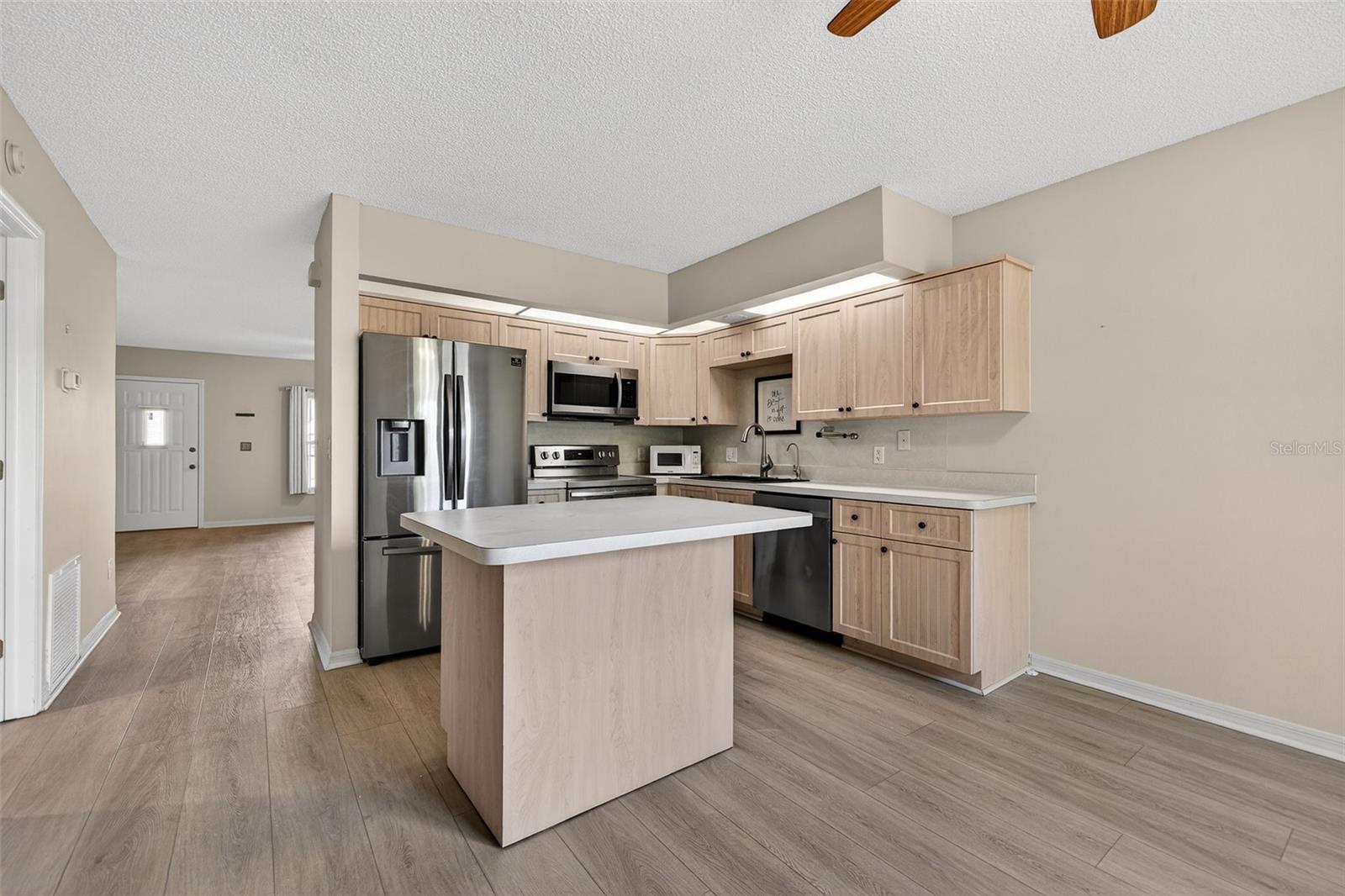 Image 11 of 36 For 2231 Utopian Drive E 219