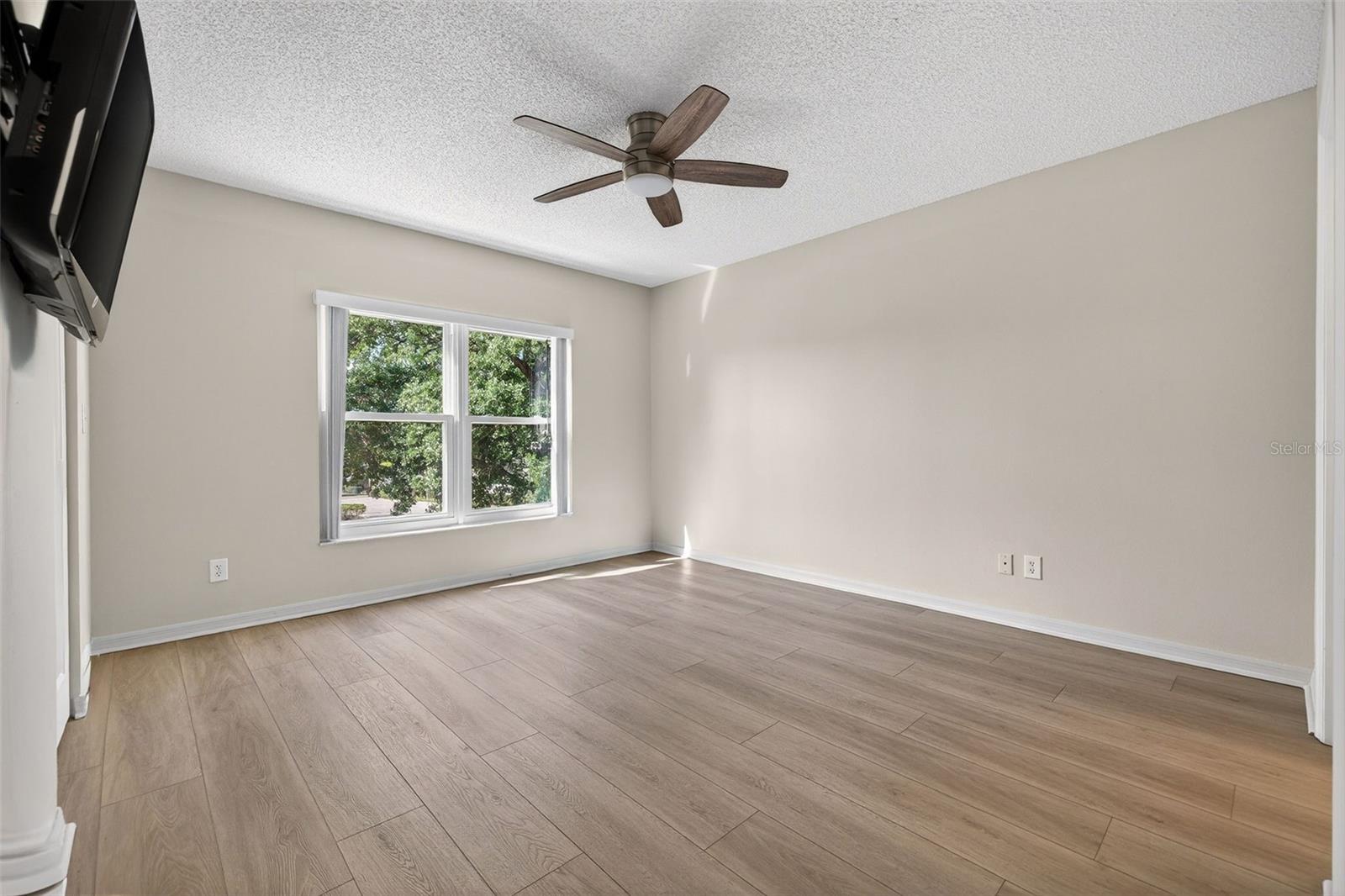 Image 18 of 36 For 2231 Utopian Drive E 219