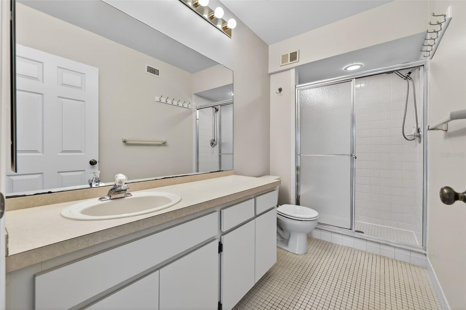 Image 19 of 36 For 2231 Utopian Drive E 219