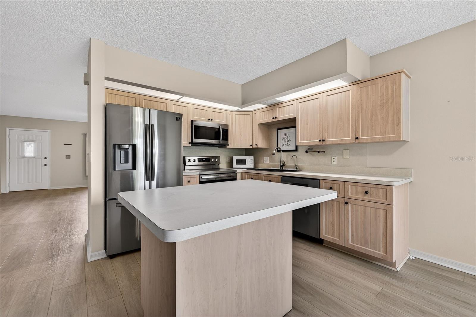 Image 8 of 36 For 2231 Utopian Drive E 219