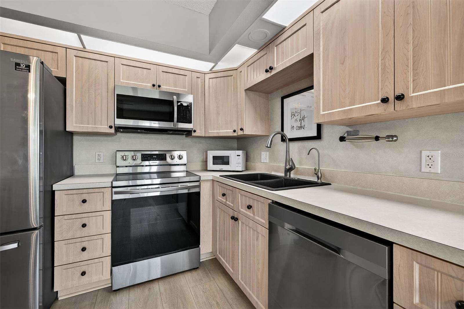 Image 9 of 36 For 2231 Utopian Drive E 219