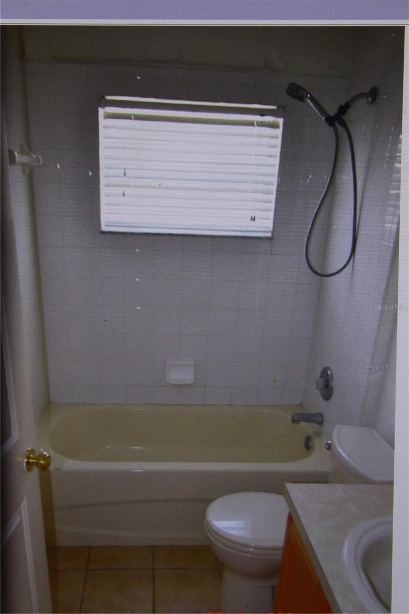 Image 5 of 11 For 25820 Crippen Drive