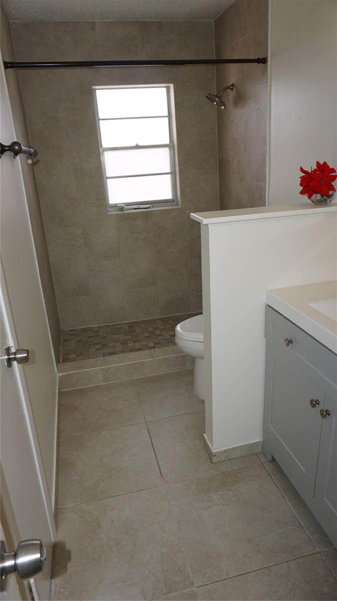 Image 12 of 20 For 7011 Place De La Paix 2b