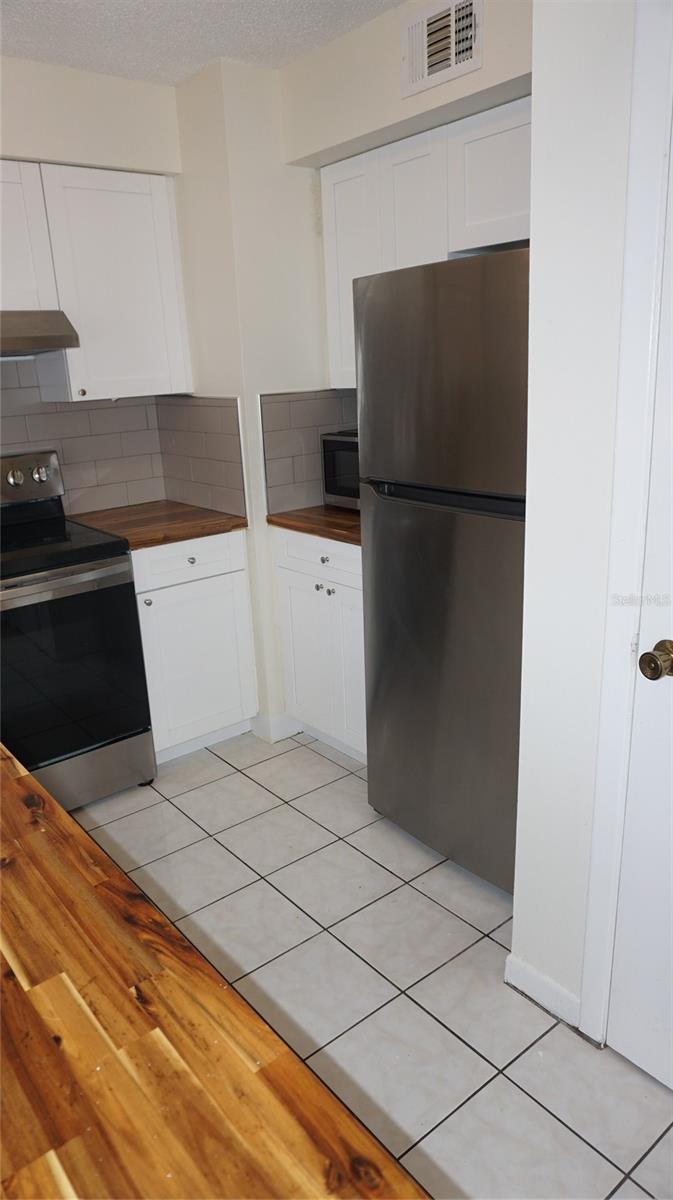 Image 4 of 20 For 7011 Place De La Paix 2b