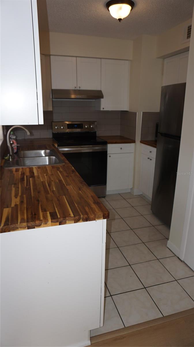 Image 7 of 20 For 7011 Place De La Paix 2b