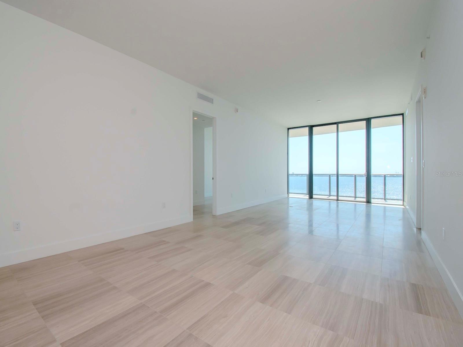 Image 15 of 80 For 3101 Bayshore Blvd Street 1102