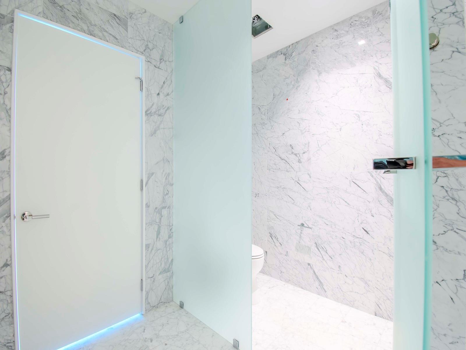 Image 39 of 80 For 3101 Bayshore Blvd Street 1102