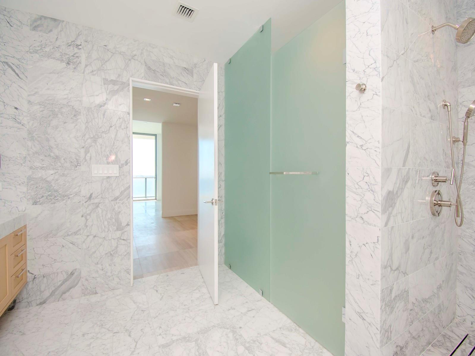 Image 50 of 80 For 3101 Bayshore Blvd Street 1102