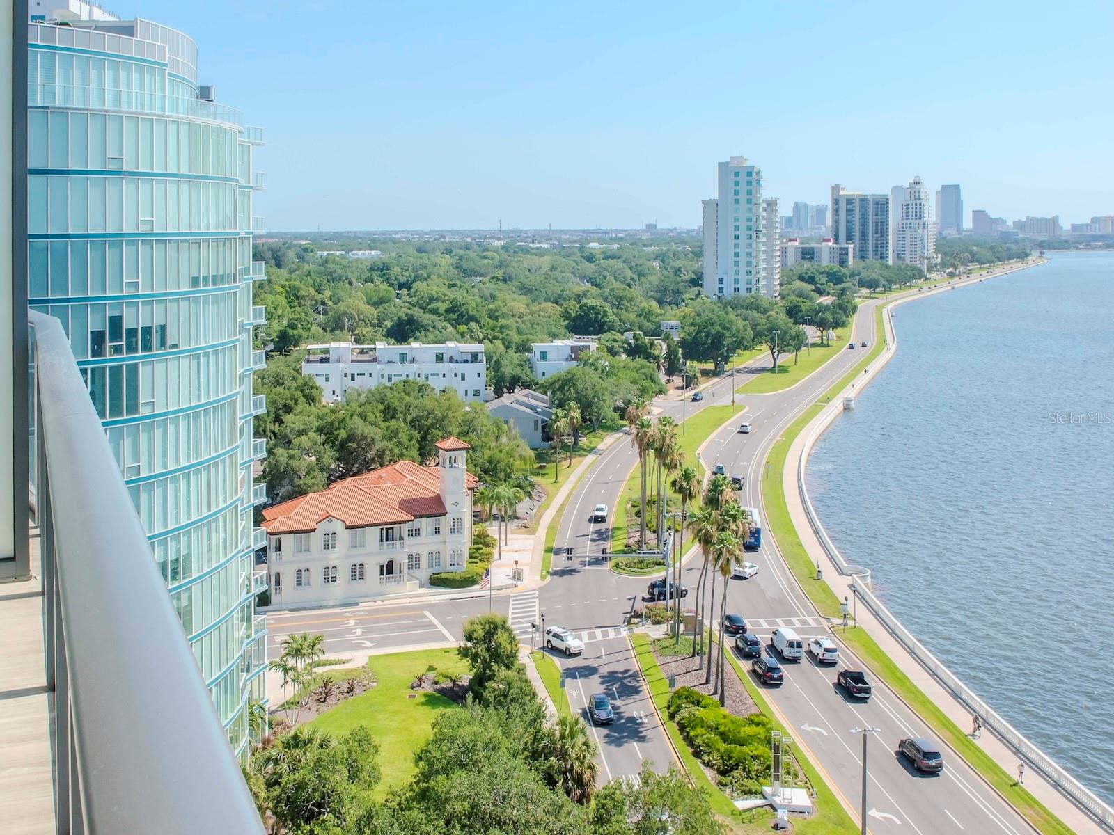 Image 56 of 80 For 3101 Bayshore Blvd Street 1102