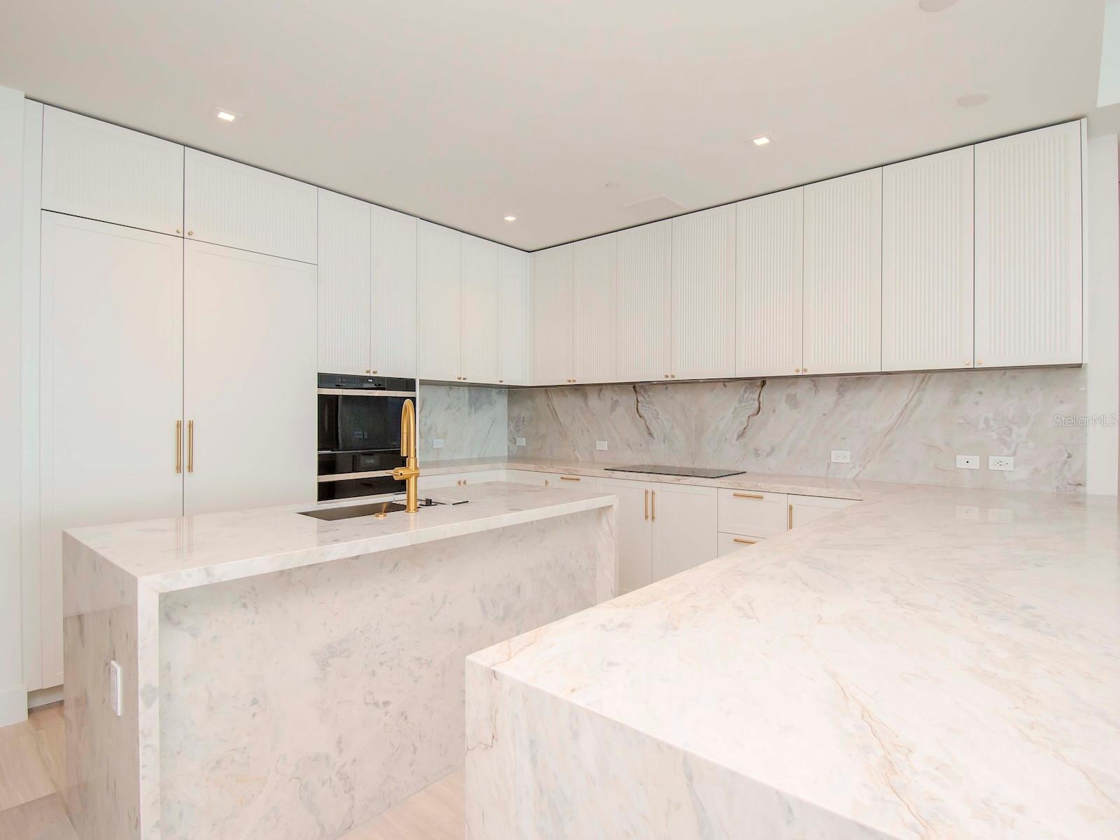 Image 7 of 80 For 3101 Bayshore Blvd Street 1102