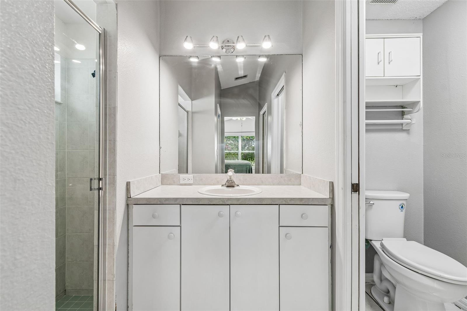 Image 12 of 25 For 10127 Barnett Loop