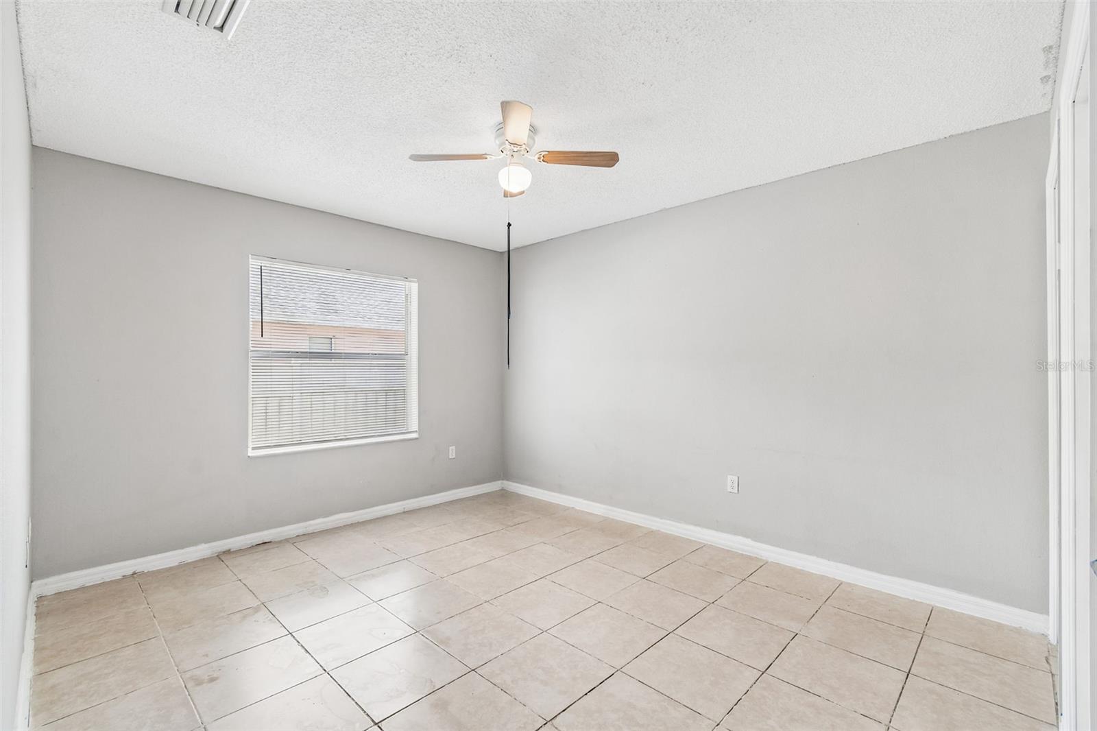 Image 16 of 25 For 10127 Barnett Loop