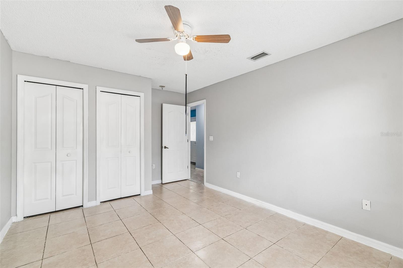 Image 17 of 25 For 10127 Barnett Loop