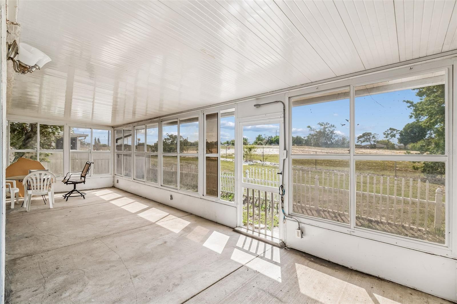 Image 20 of 25 For 10127 Barnett Loop