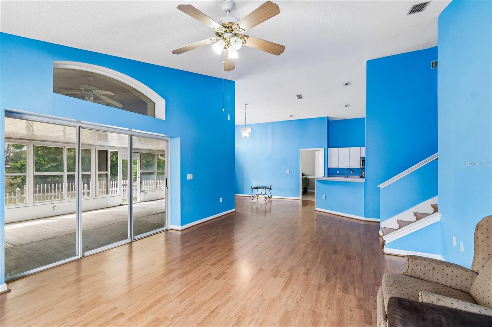 Image 3 of 25 For 10127 Barnett Loop