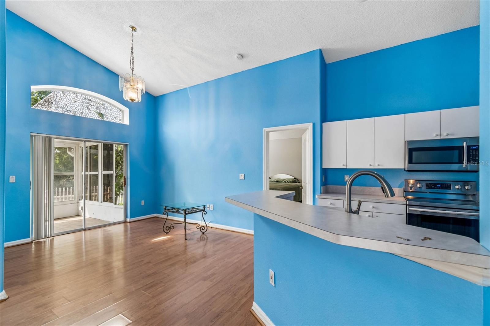 Image 4 of 25 For 10127 Barnett Loop