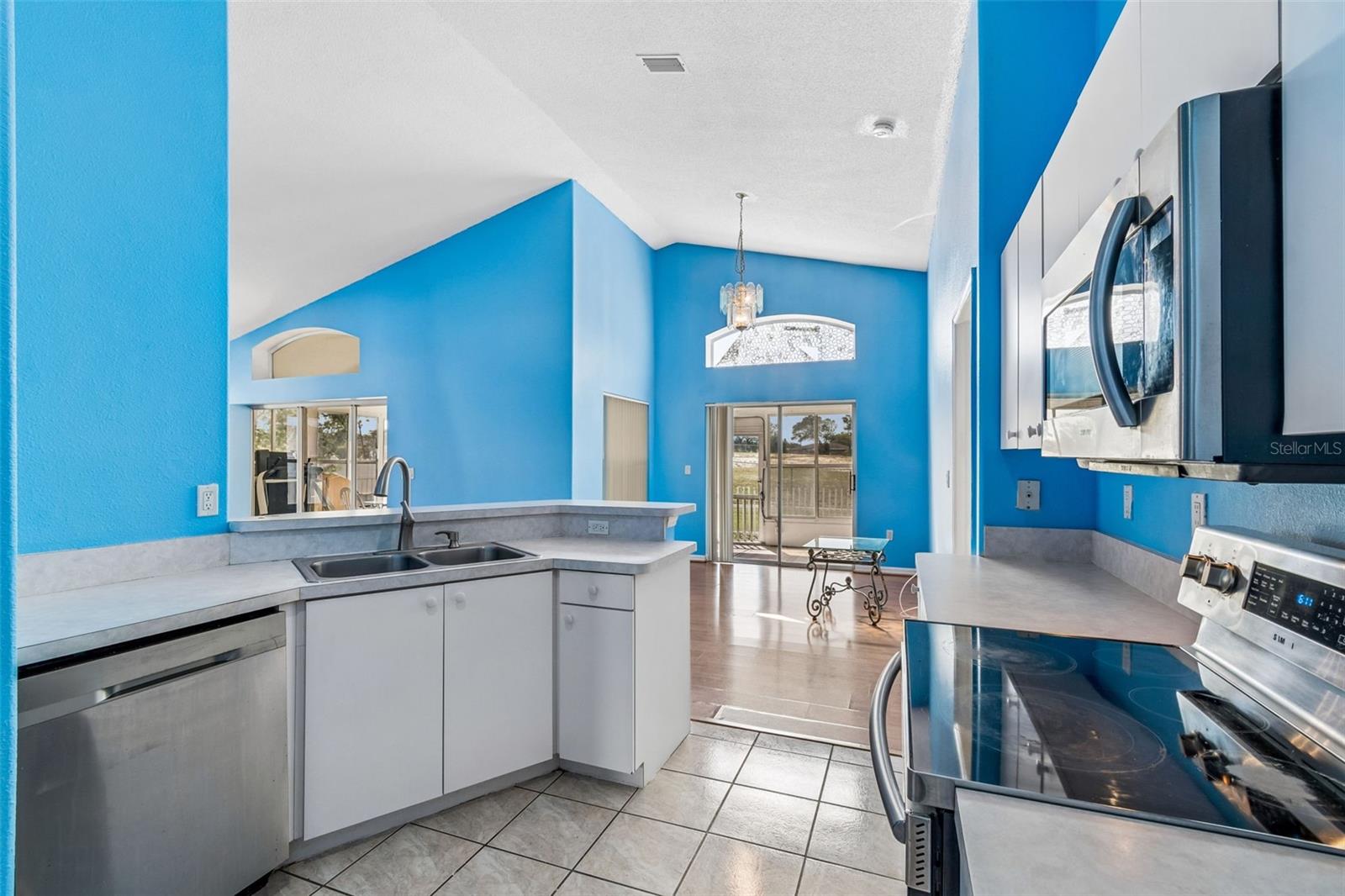 Image 6 of 25 For 10127 Barnett Loop