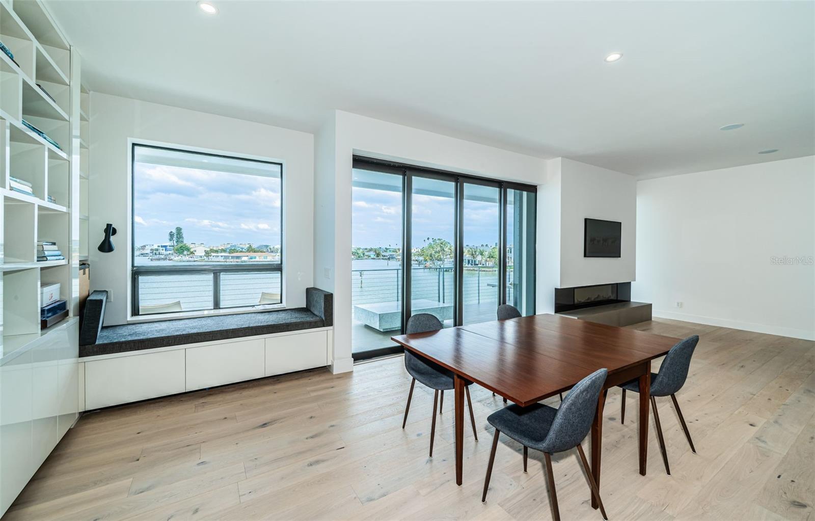 Image 19 of 38 For 14077 Bayshore Drive