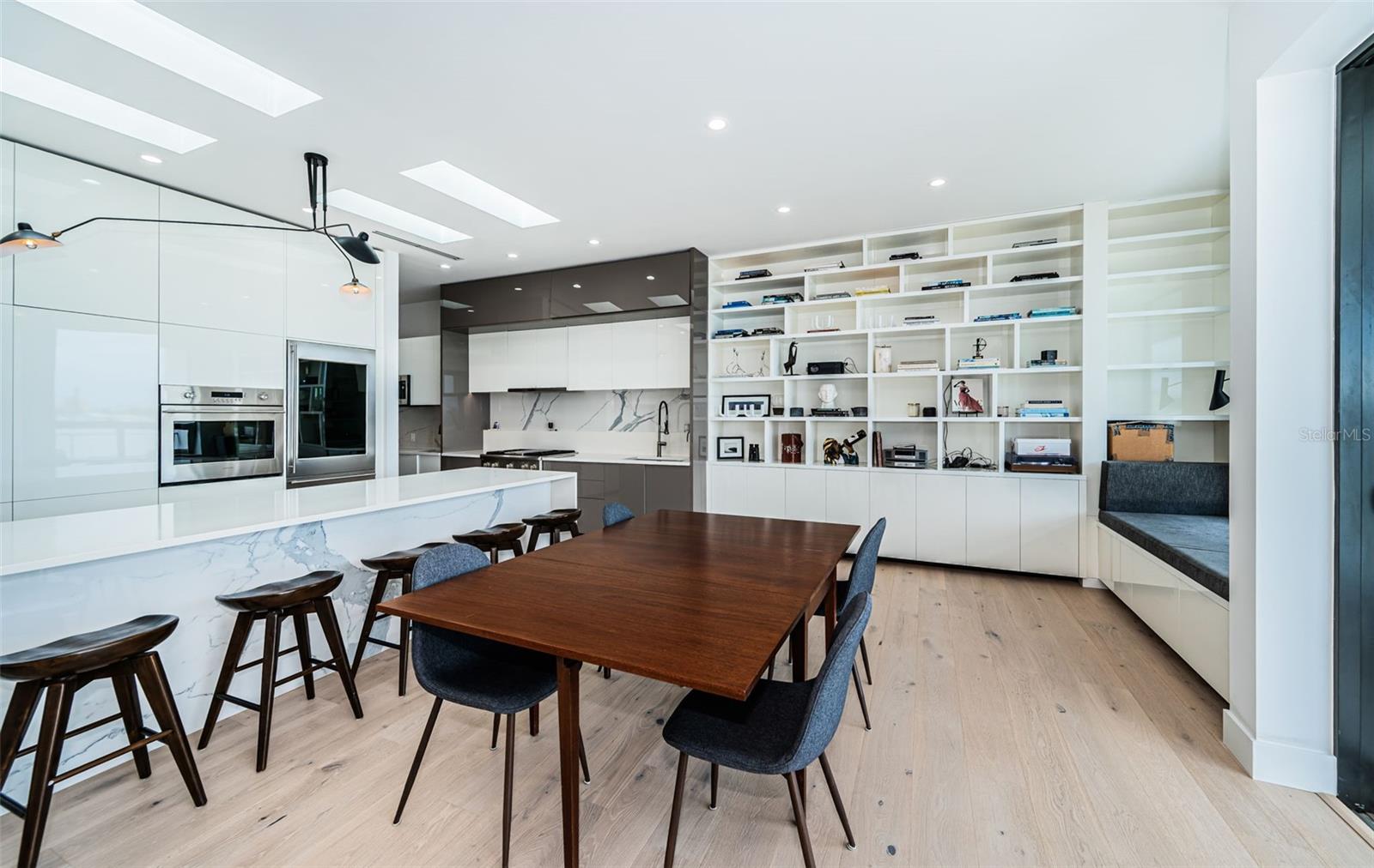 Image 21 of 38 For 14077 Bayshore Drive