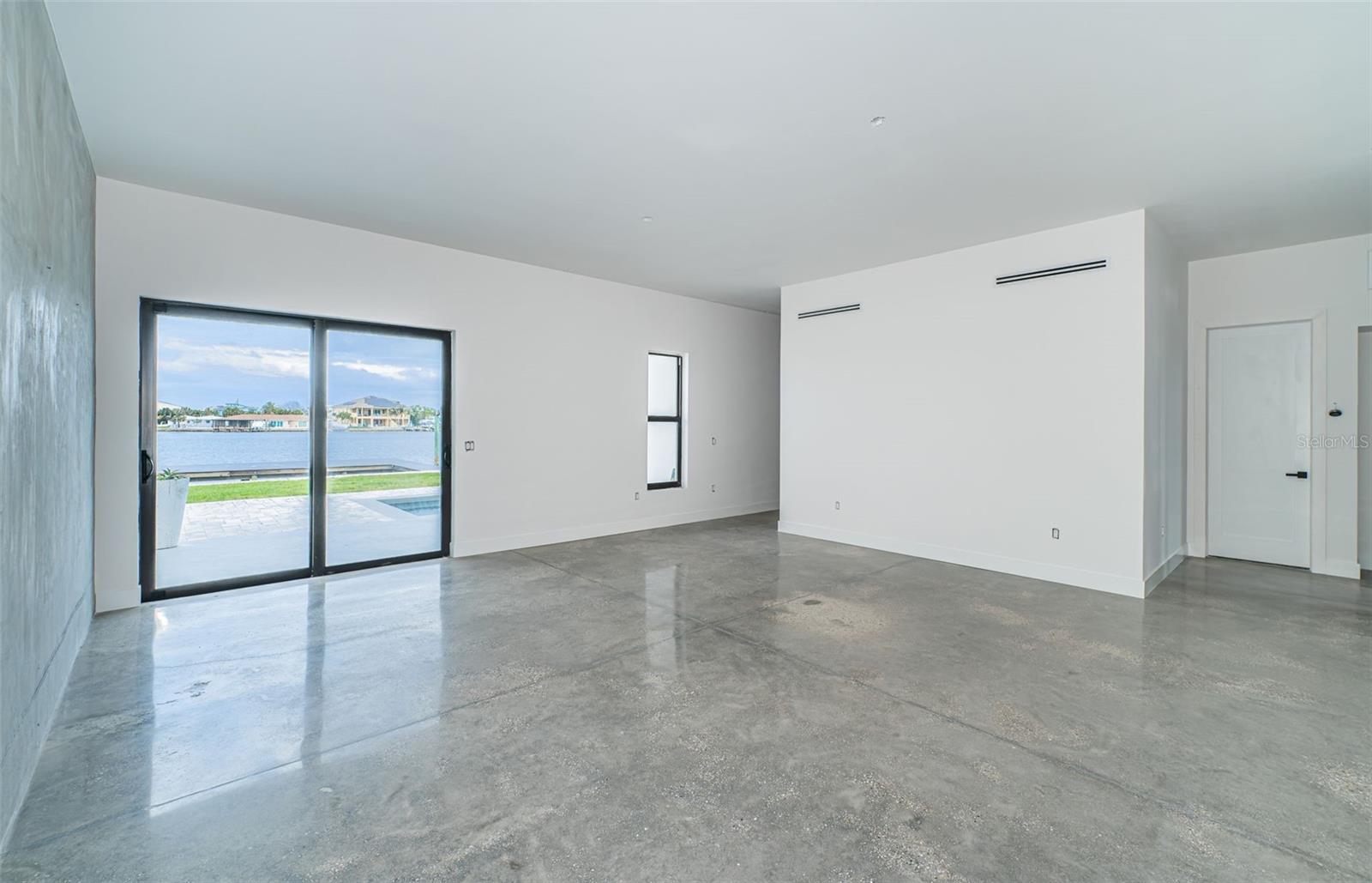 Image 33 of 38 For 14077 Bayshore Drive