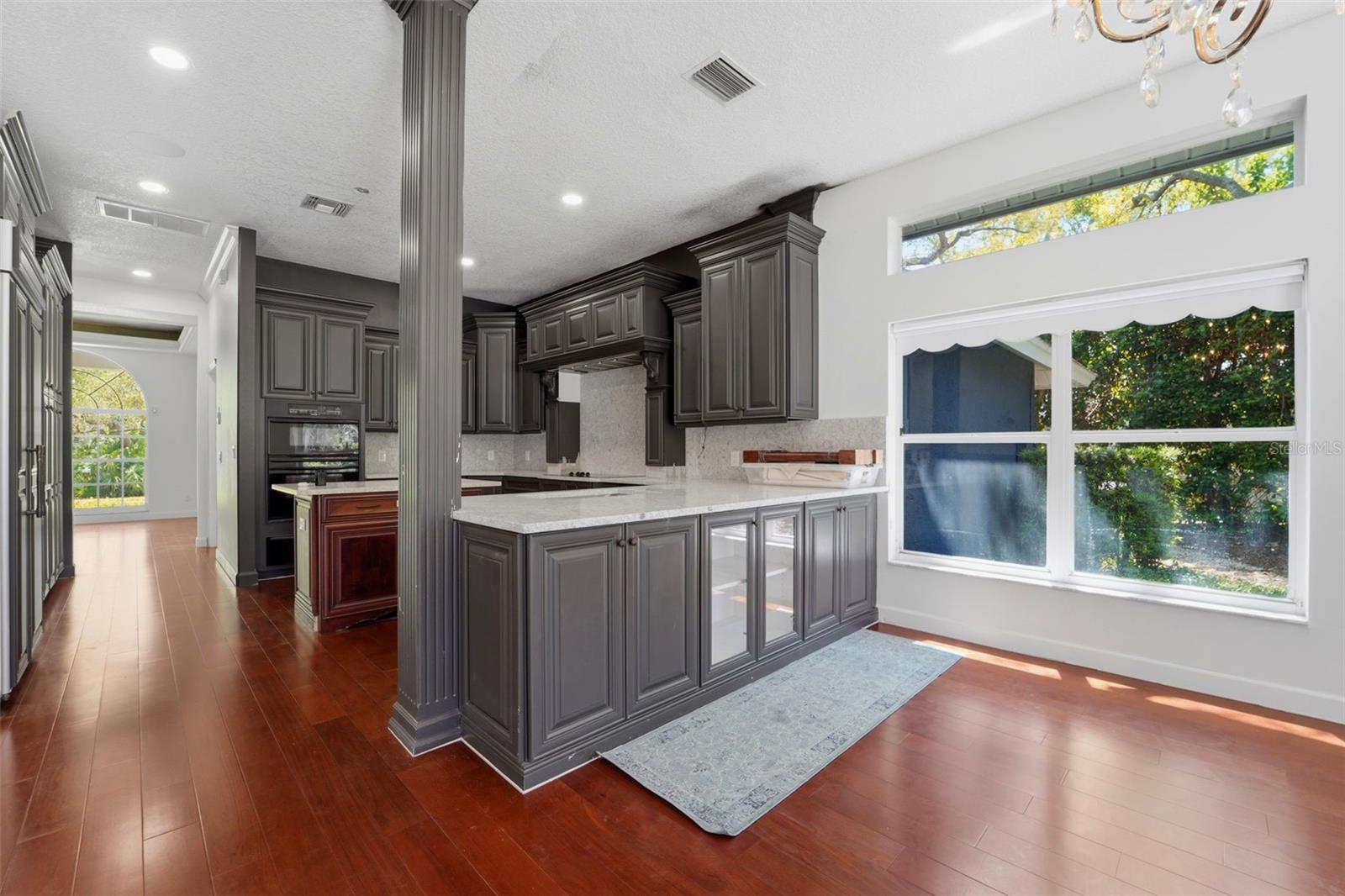 Listing photo id 19 for 1718 Sanctuary Place