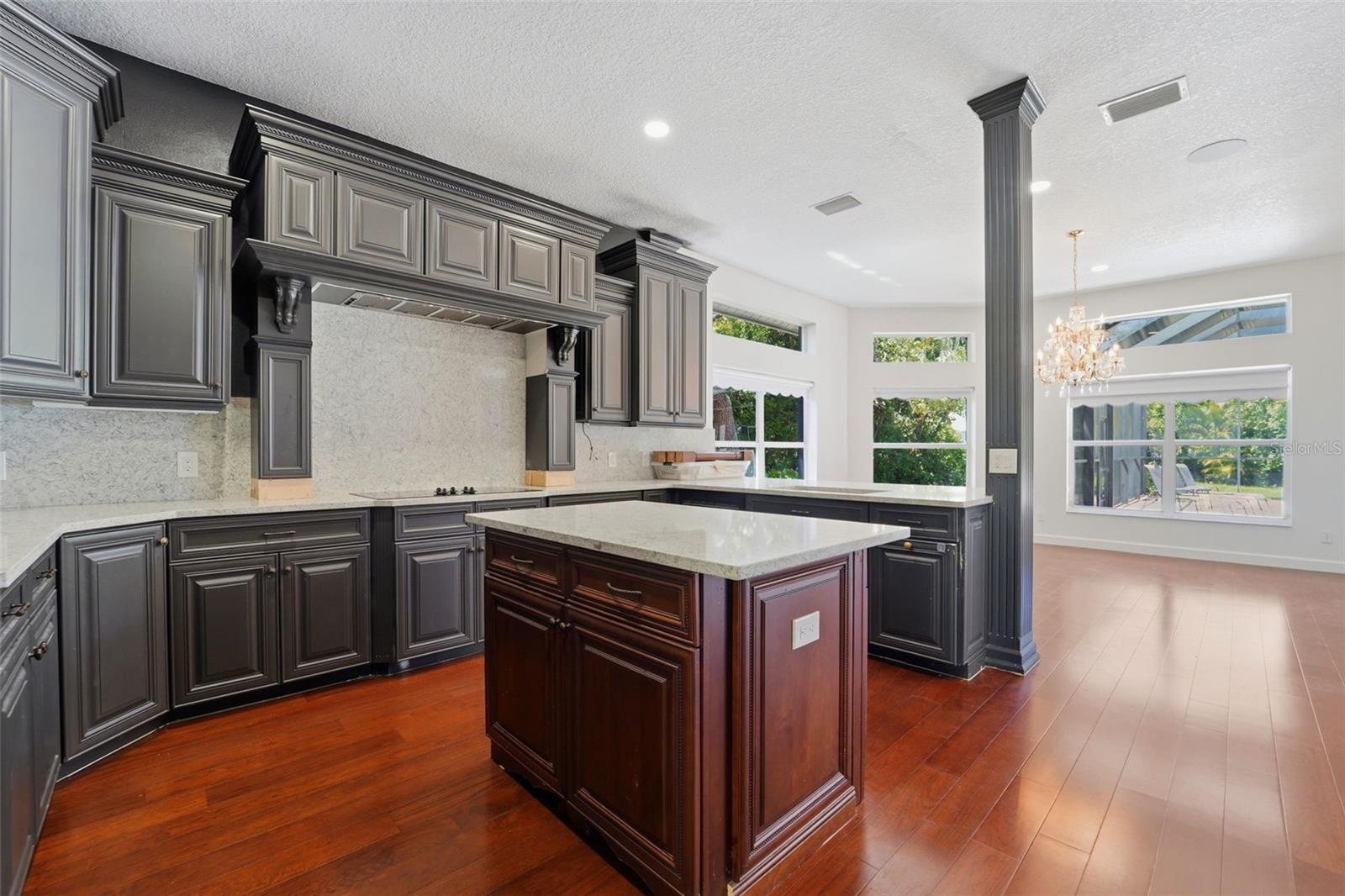 Listing photo id 22 for 1718 Sanctuary Place