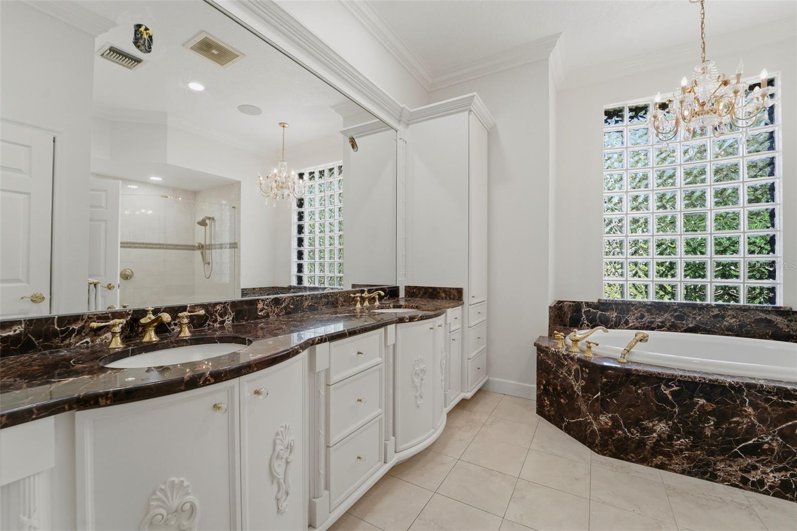 Listing photo id 33 for 1718 Sanctuary Place