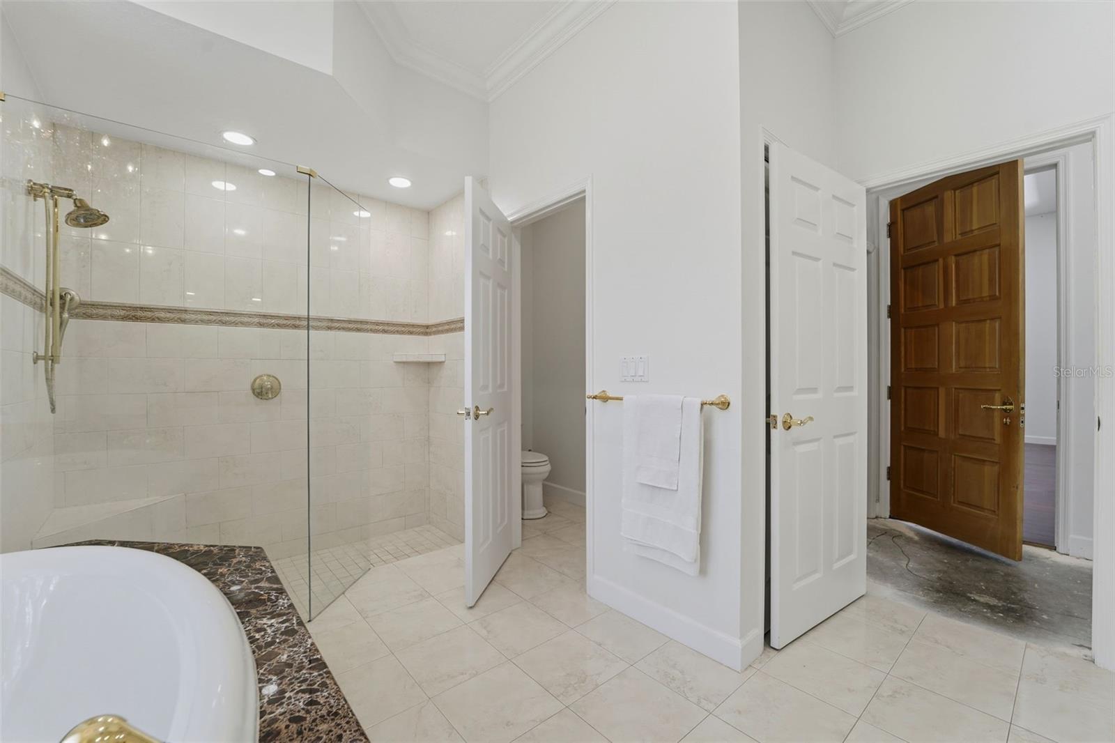 Listing photo id 34 for 1718 Sanctuary Place